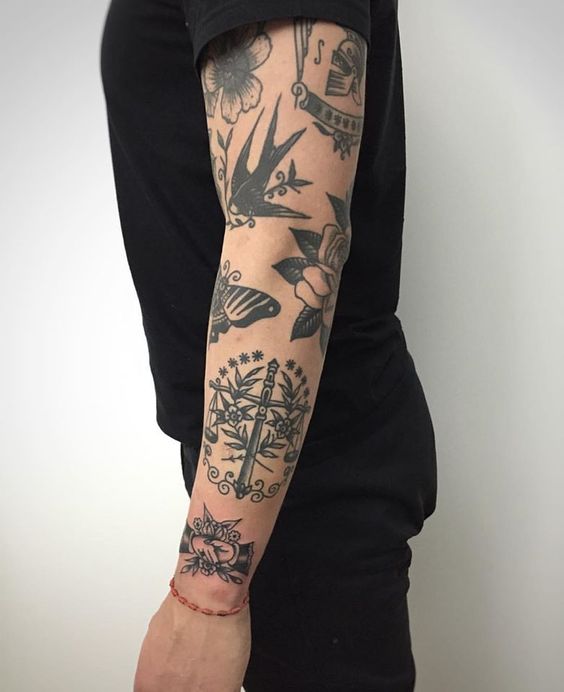 Tatuajes en todo el brazo con diseños exclusivos